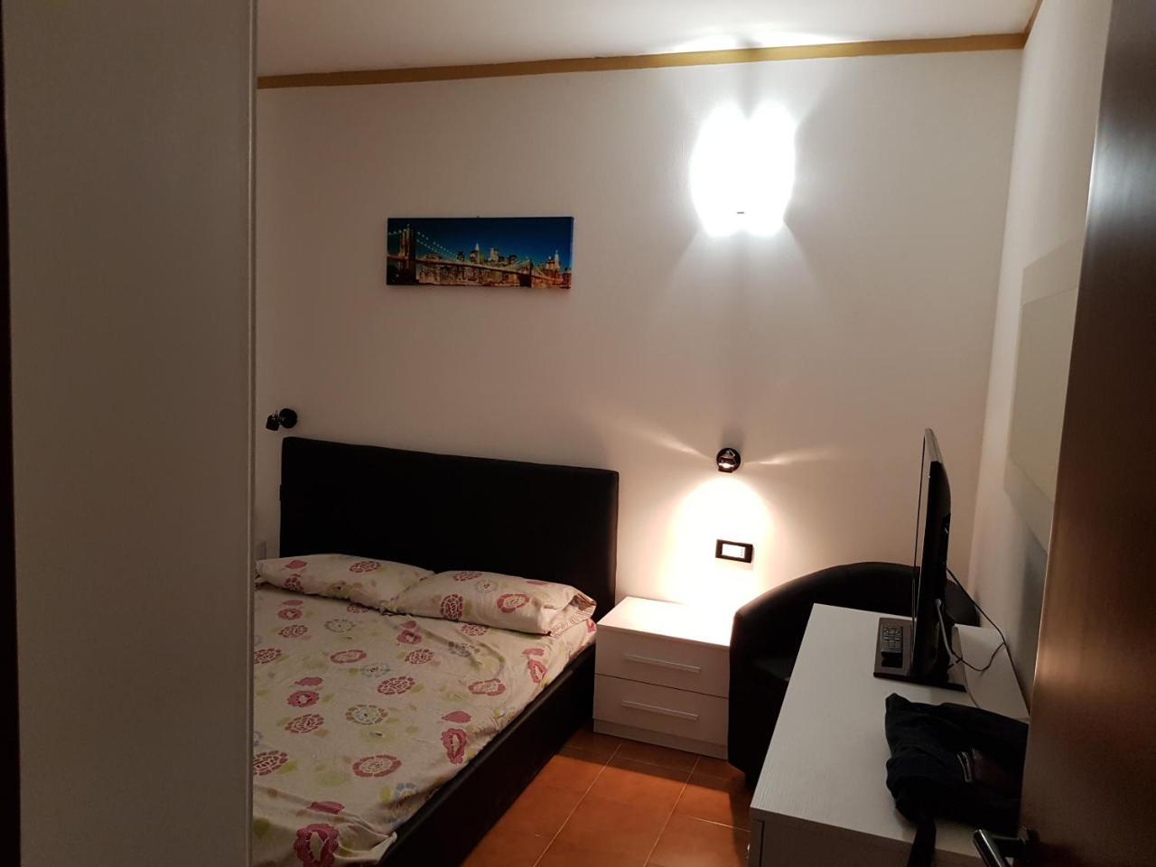 Pensión White Tower Flat Bisceglie M1 Milán